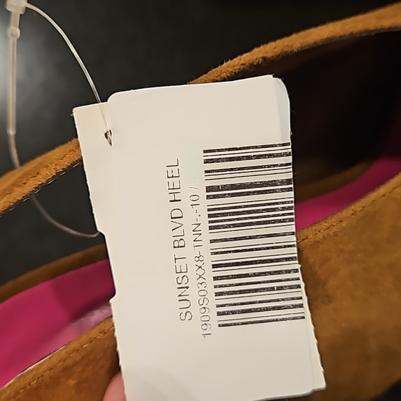 💕TRINA TURK💕 Sunset Blvd Suede Slingback Heels ~ Tan 10 New with Box (No Lid) - Picture 15 of 16